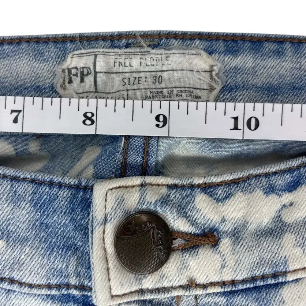 Free People Bali Discharge Pattern Flare Jeans Size 30 - Picture 2 of 7